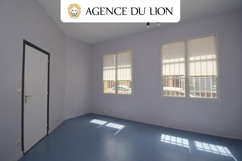 Bureau - 75 m² - 4 pièces