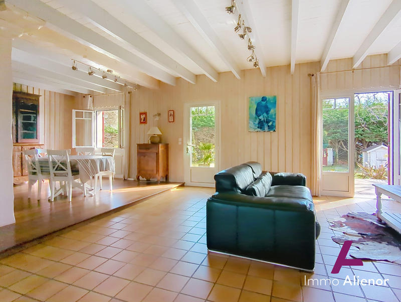 Maison - 169 m² - 6 pièces