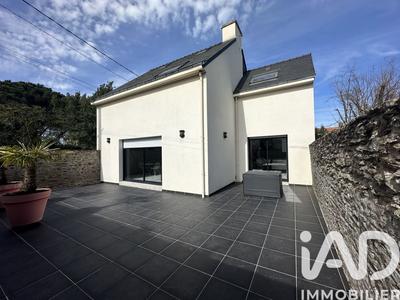 Maison - 142 m² - 6 pièces