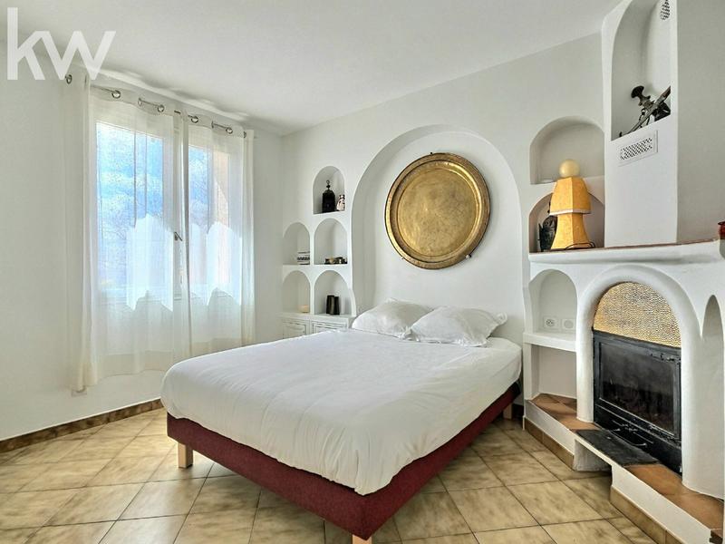 Maison - 172 m² - 8 pièces