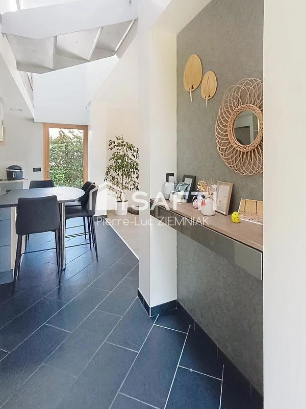 Maison - 186 m² - 7 pièces