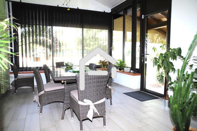 Maison - 250 m² - 6 pièces