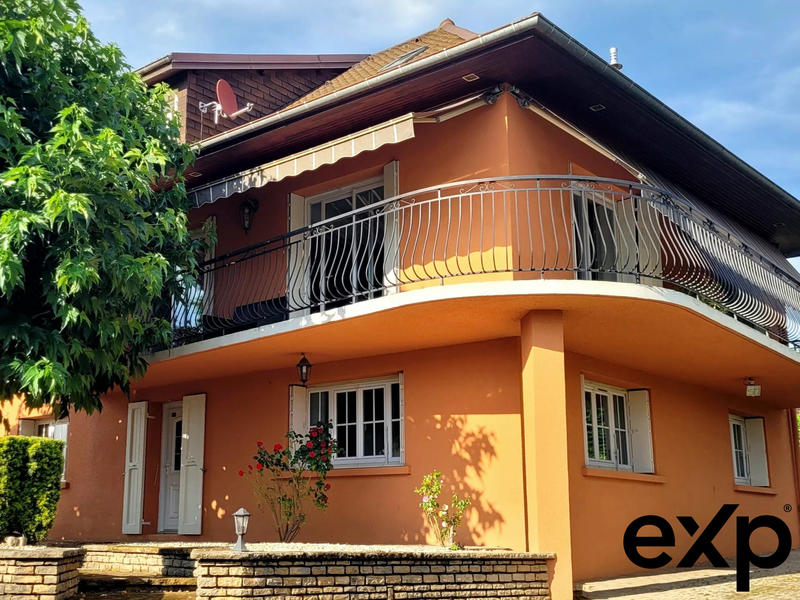 Maison - 265 m² - 12 pièces