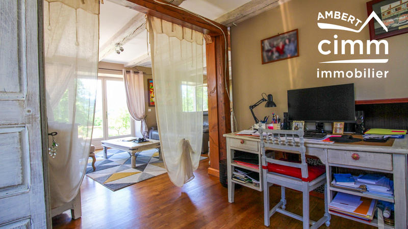 Maison - 208 m² - 8 pièces