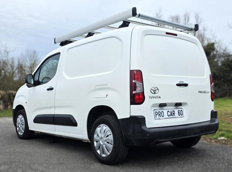 Toyota Proace City 1° Main 1.5l D4d 100cv Business Entretien Constructeur Radar / Clim Tél