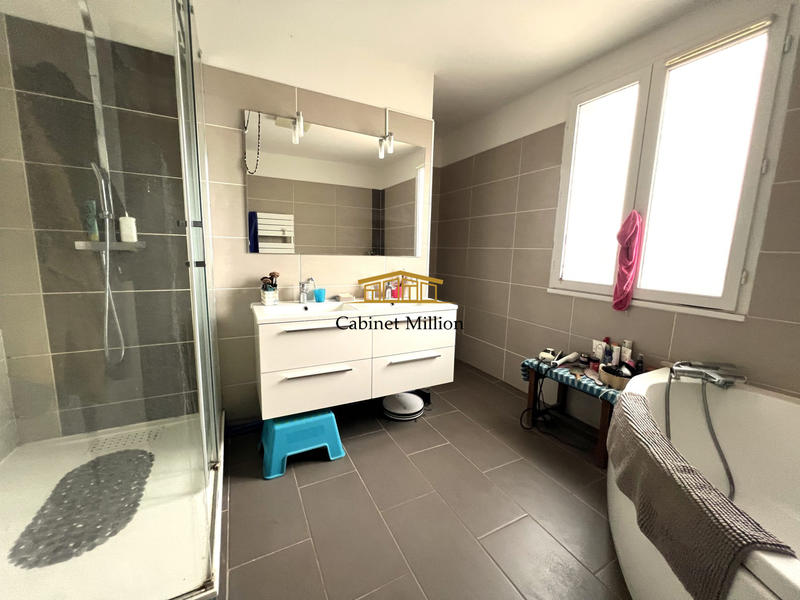 Maison - 98 m² - 4 pièces