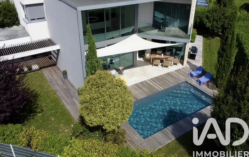 Maison de maîtres - 270 m² - 6 pièces