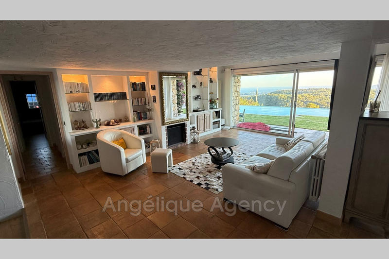 Maison - 200 m² - 7 pièces