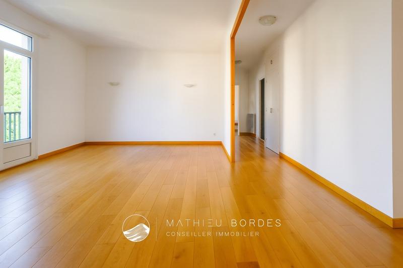 Appartement - 92 m² - 3 pièces