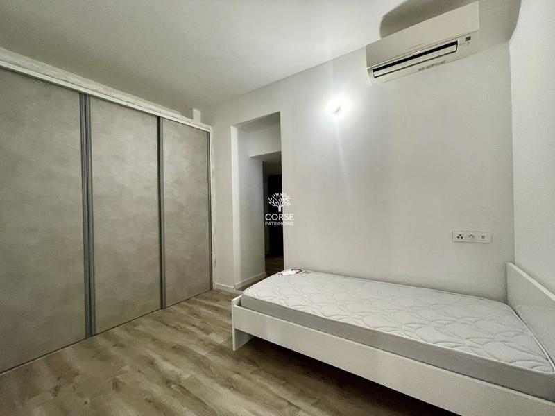 Maison de village - 240 m² - 10 pièces