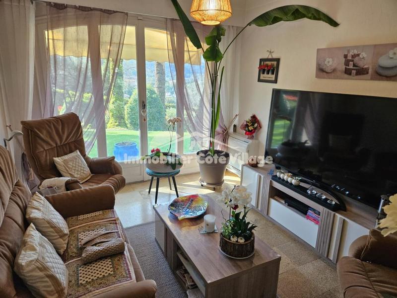 Villa - 276 m² - 8 pièces