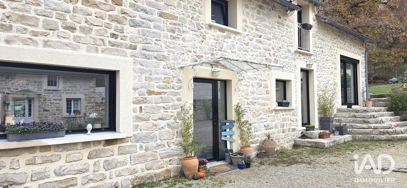 Maison - 270 m² - 5 pièces