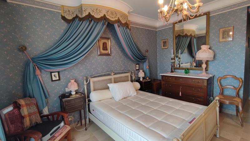 Appartement - 120 m² - 5 pièces