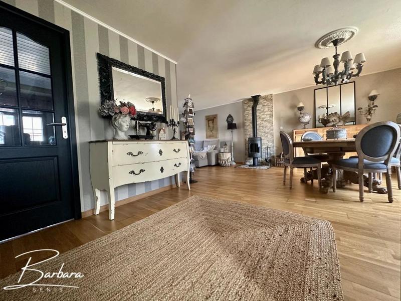 Maison - 102 m² - 5 pièces