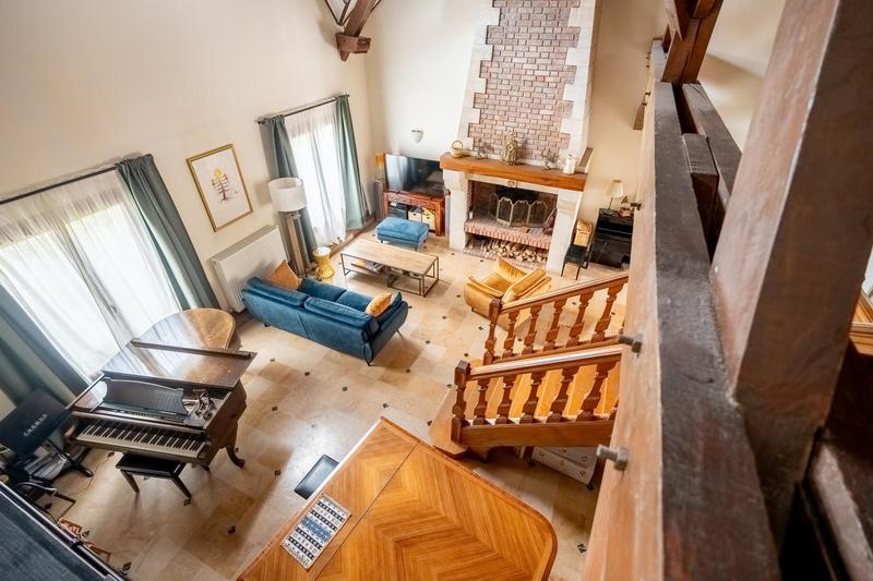 Maison - 195 m² - 8 pièces