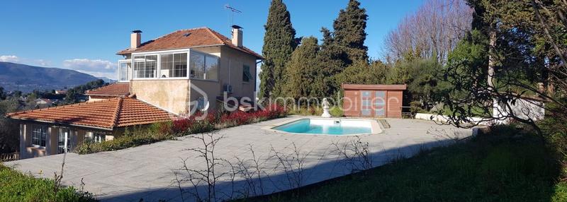 Villa - 149 m² - 8 pièces