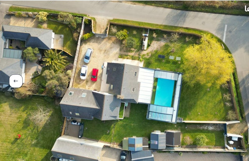 Maison - 258 m² - 13 pièces