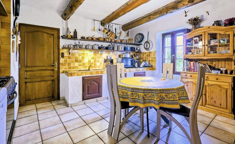 Propriété - 231 m² - 6 pièces