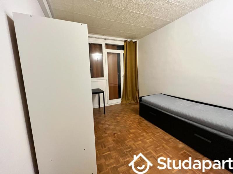 Chambre - 10 m² - 1 pièce