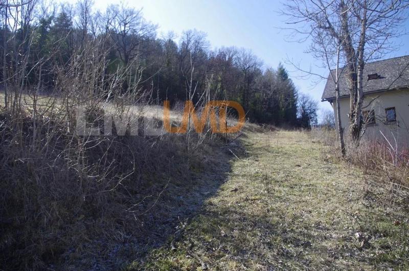 Terrain constructible - 2 900 m²