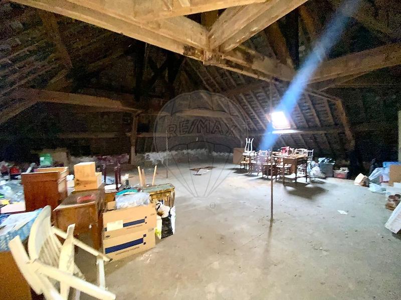 Maison - 239 m² - 7 pièces