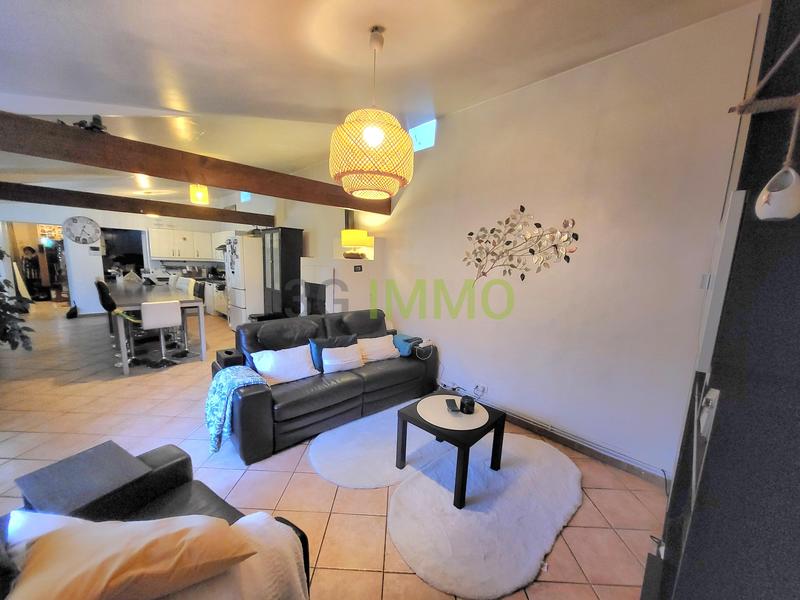 Maison - 140 m² - 5 pièces