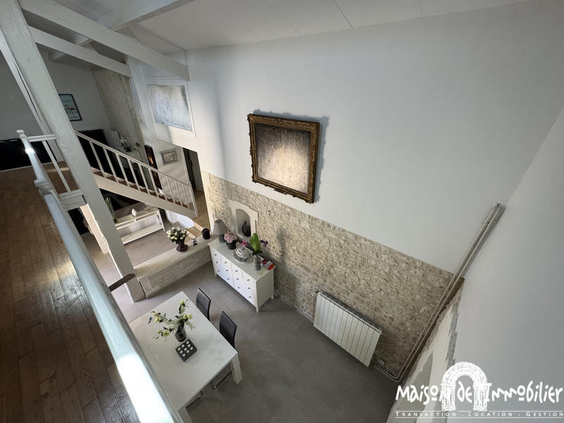 Maison - 253 m² - 7 pièces