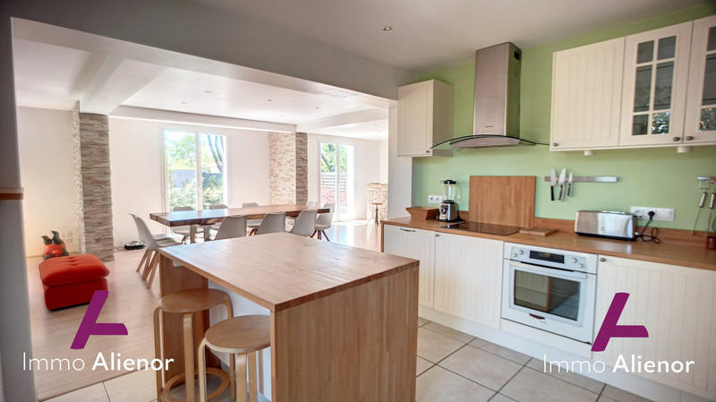 Maison - 154 m² - 8 pièces