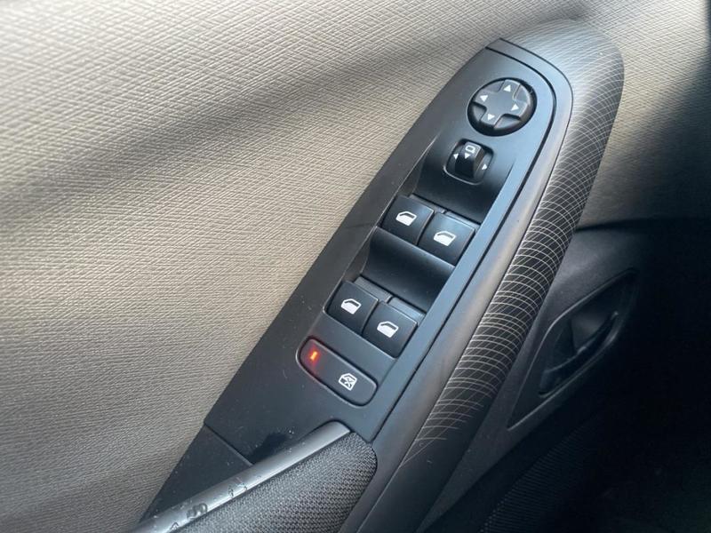 Citroën C4 Picasso II HDi 115 Bvm6 Intensive (B5) 5 portes (avril 2015) (co2 114)