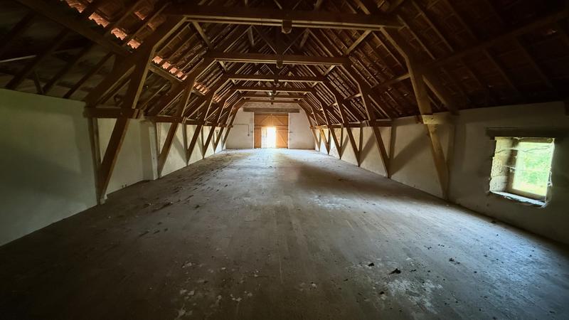 Maison - 207 m² - 1 pièce