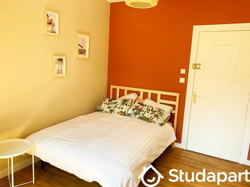 Chambre - 14 m² - 1 pièce