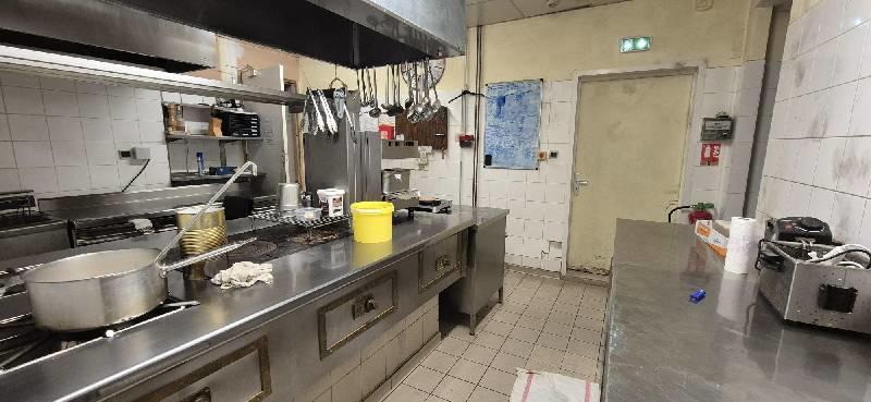 Local commercial - 686 m²