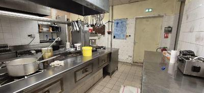 Local commercial - 686 m²