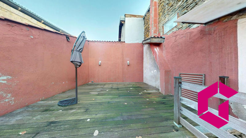 Maison - 137 m² - 9 pièces