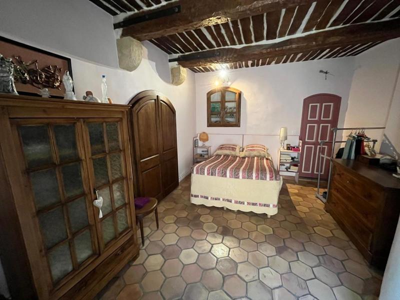 Maison - 285 m² - 10 pièces