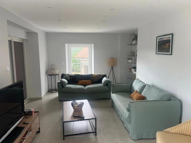 Maison - 240 m² - 4 pièces