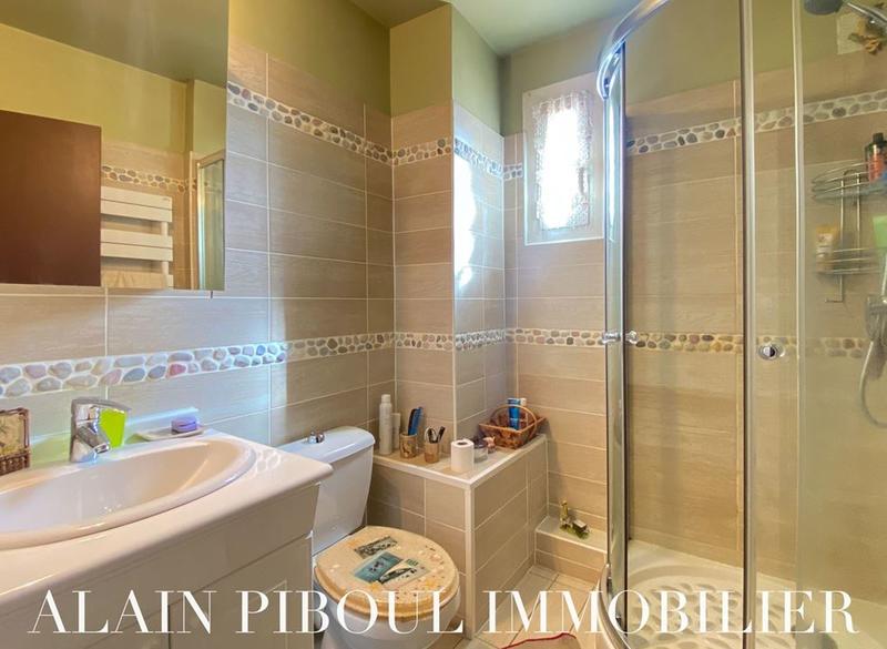 Maison traditionnelle - 104 m² - 5 pièces