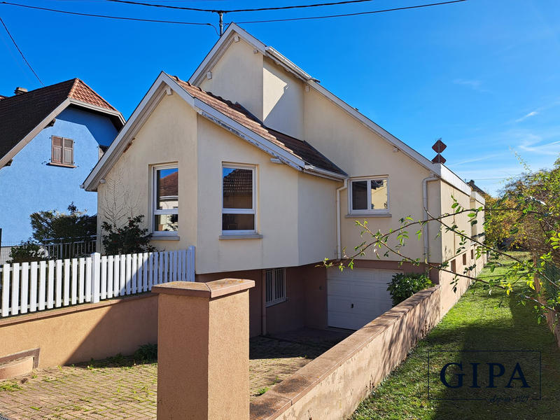 Maison - 140 m² - 5 pièces