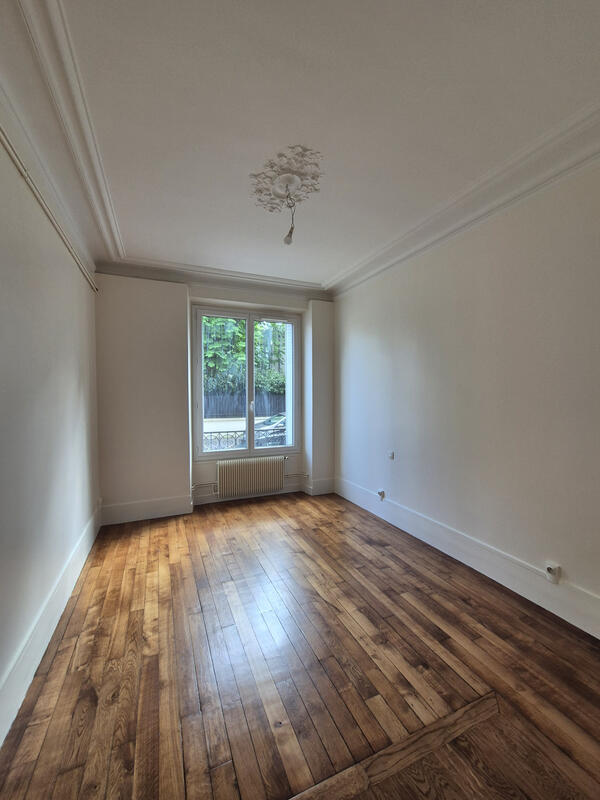 Appartement - 80 m² - 4 pièces