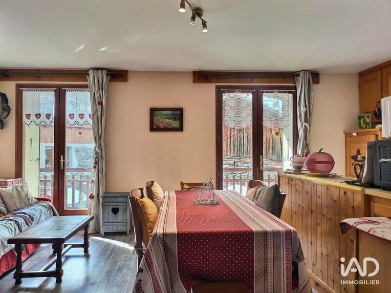 Maison - 80 m² - 5 pièces