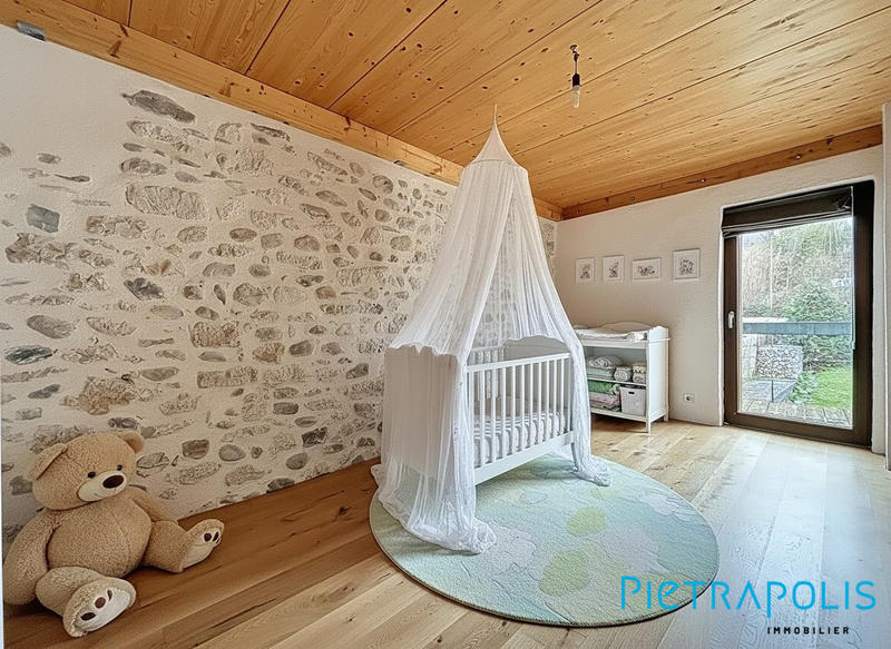 Maison - 255 m² - 5 pièces