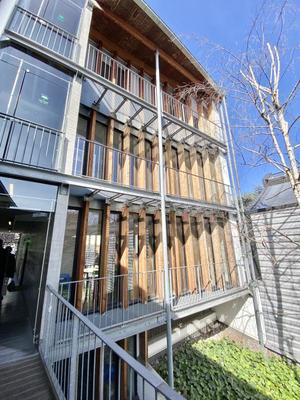 Bureau - 84 m² - 1 pièce