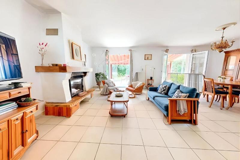 Maison - 101 m² - 5 pièces