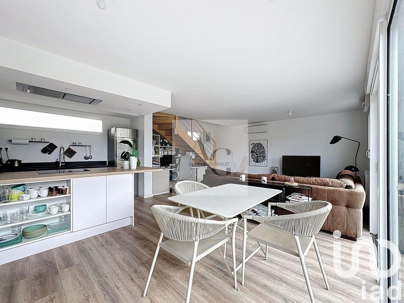 Maison - 94 m² - 4 pièces