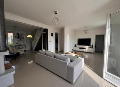 Maison - 84 m² - 5 pièces