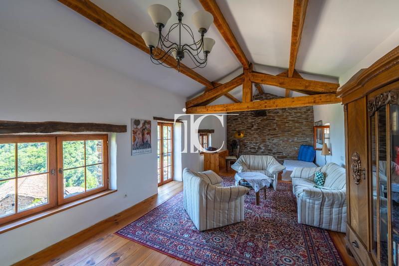 Maison - 167 m² - 6 pièces