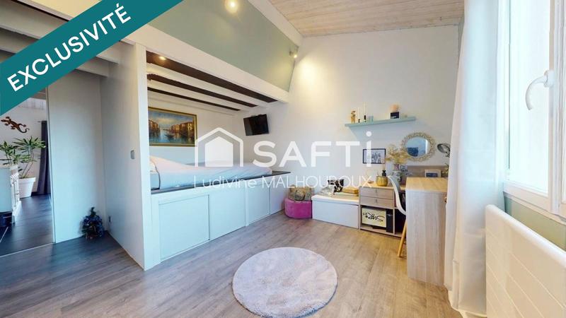 Maison - 209 m² - 9 pièces