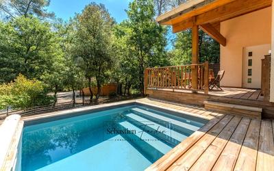 Maison - 320 m² - 11 pièces