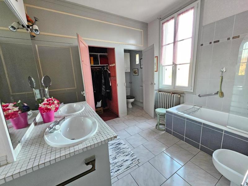 Maison - 165 m² - 7 pièces