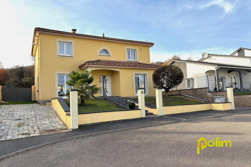 Maison - 181 m² - 6 pièces